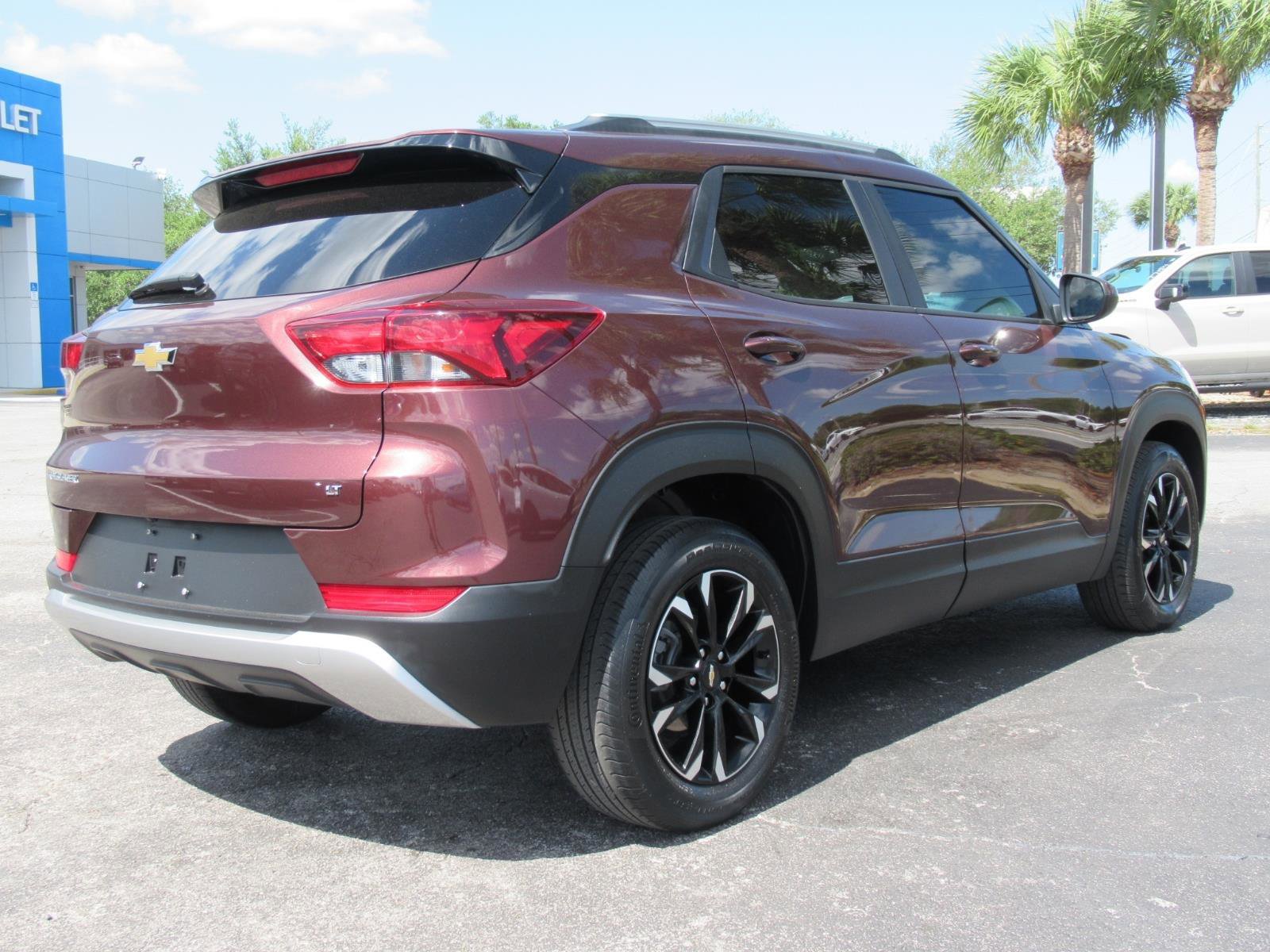 Used 2023 Chevrolet TrailBlazer LT w/ Convenience Package FWD image 6