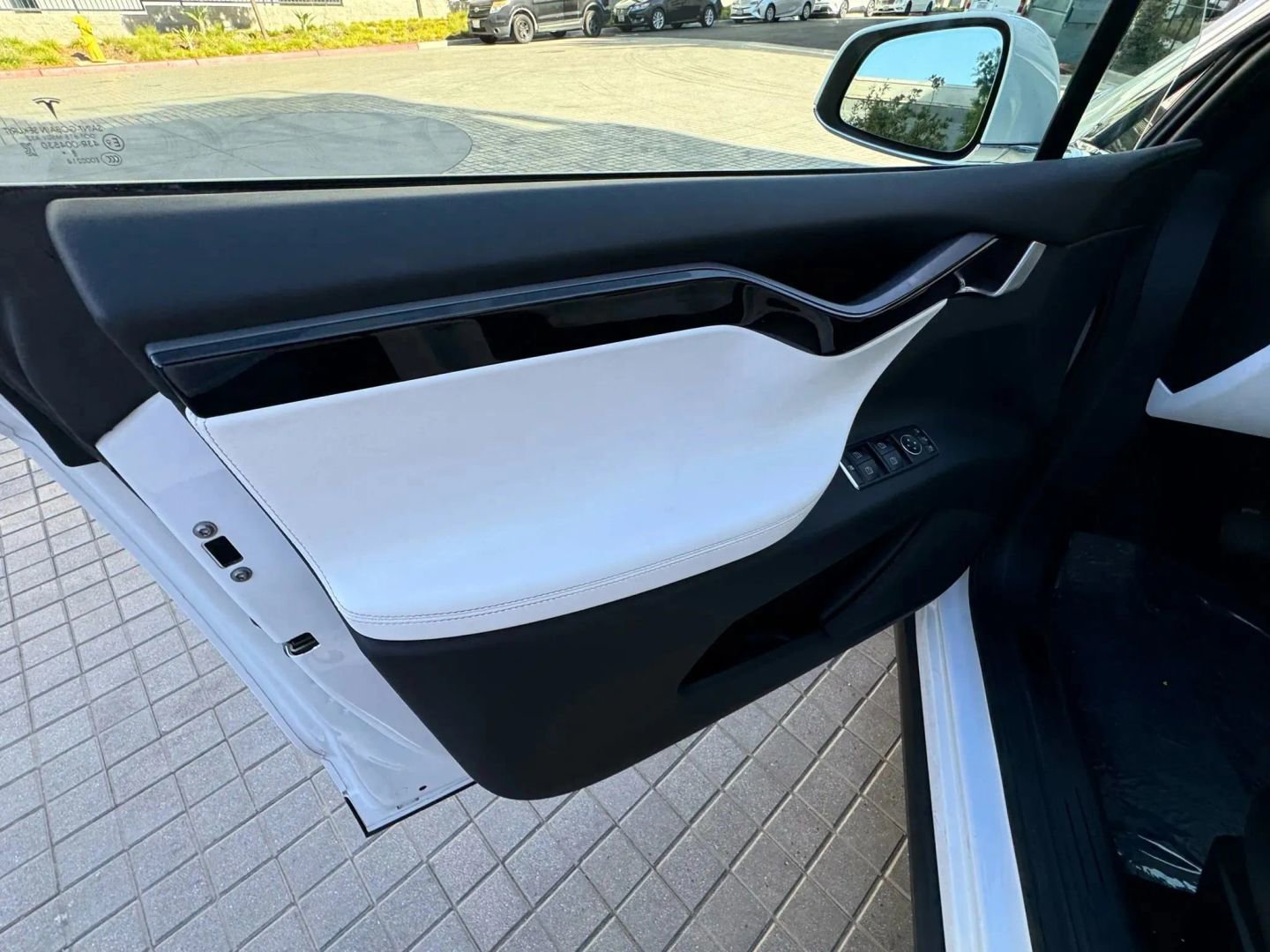 Used 2020 Tesla Model X Performance AWD/4WD image 23