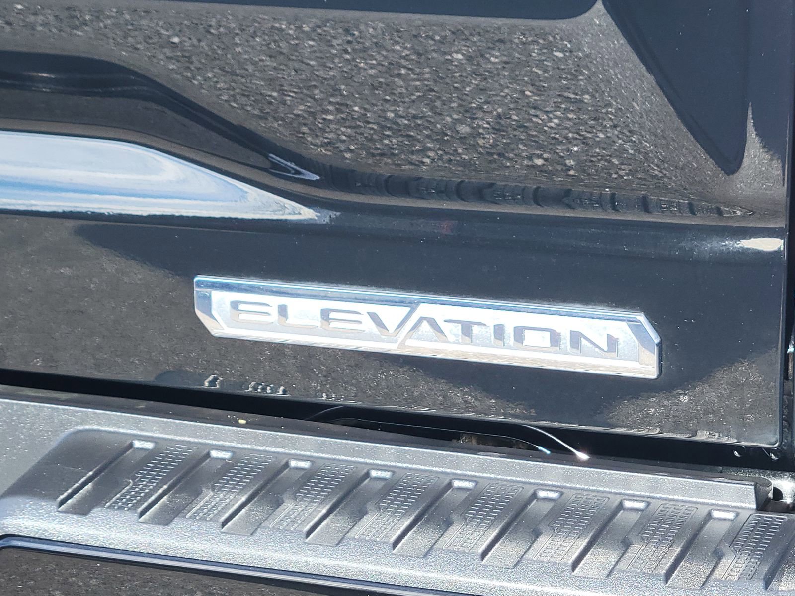 Used 2025 GMC Sierra 1500 Elevation w/ Preferred Package image 11