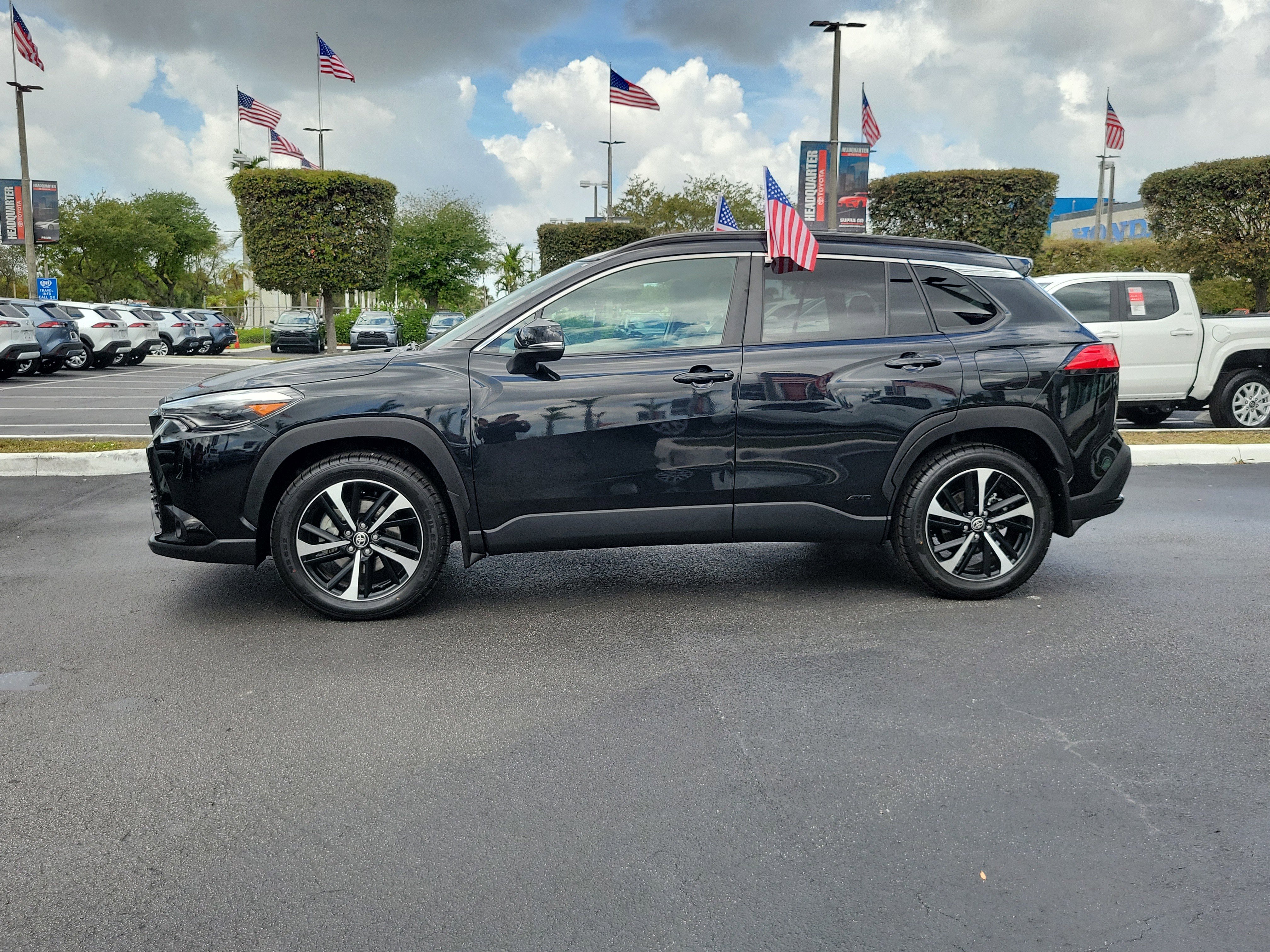 Used 2024 Toyota Corolla Cross SE image 7