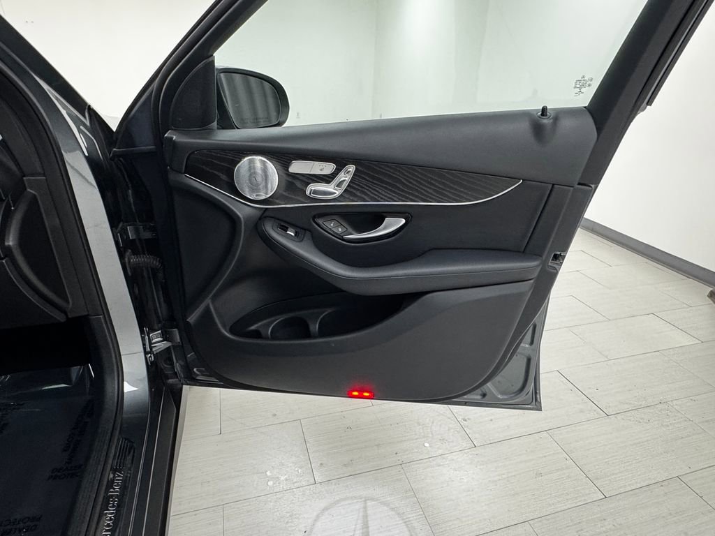 Used 2018 Mercedes-Benz GLC 300 GLC 300 image 13