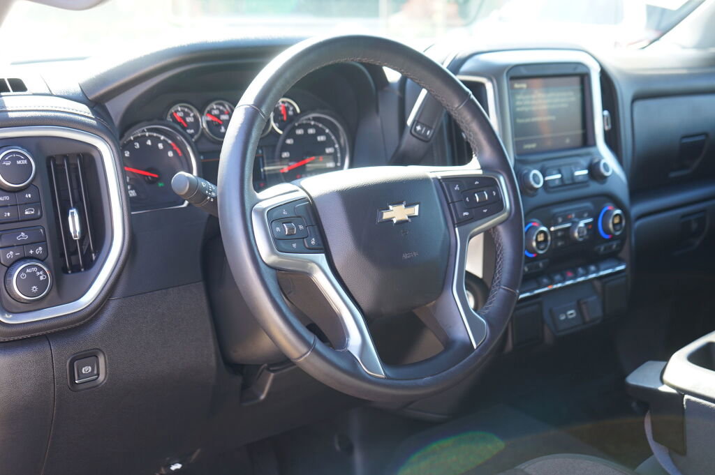 Used 2022 Chevrolet Silverado 1500 LT AWD/4WD image 14
