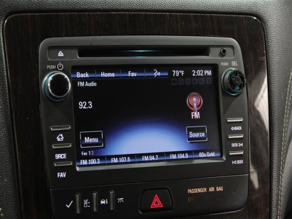 Used 2017 Chevrolet Traverse LT w/ Style and Technology Package image 10