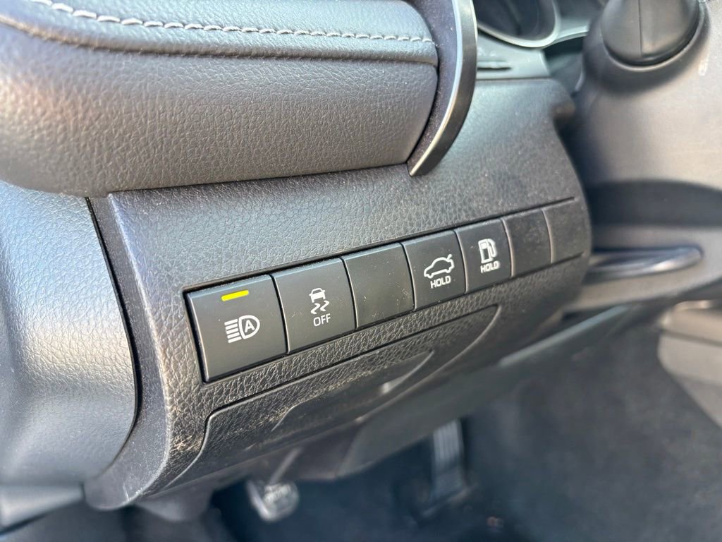 Used 2024 Toyota Camry SE image 18