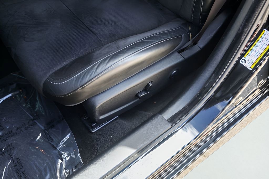 Used 2019 Dodge Charger R/T w/ Plus Group RWD image 11