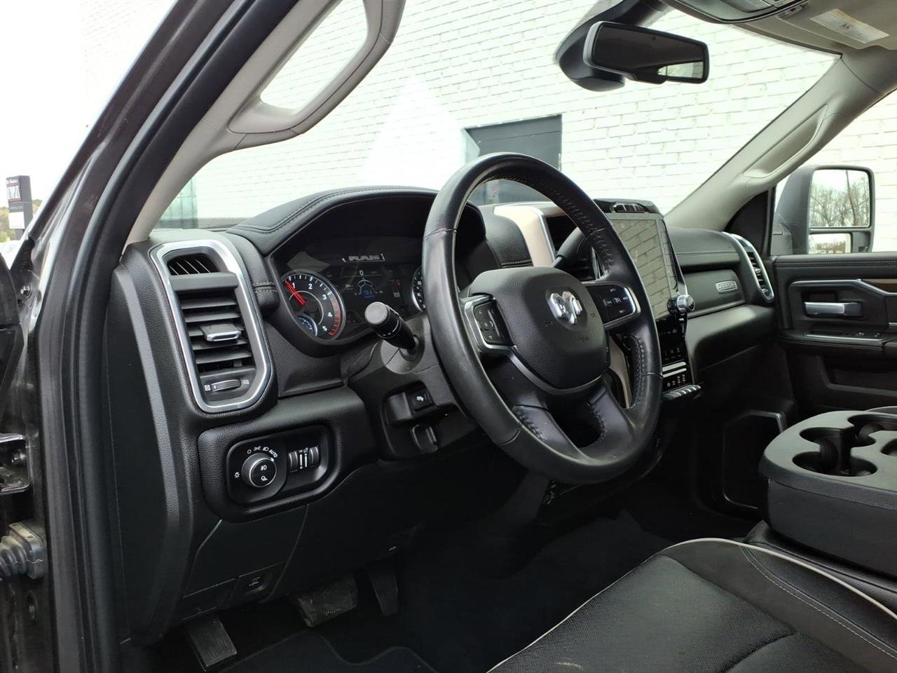Used 2024 RAM 2500 Laramie image 5
