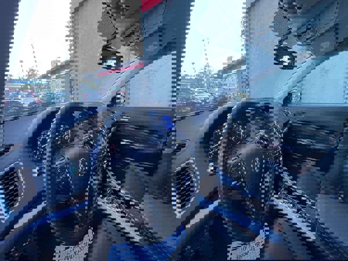 Used 2017 Acura TLX V6 image 11