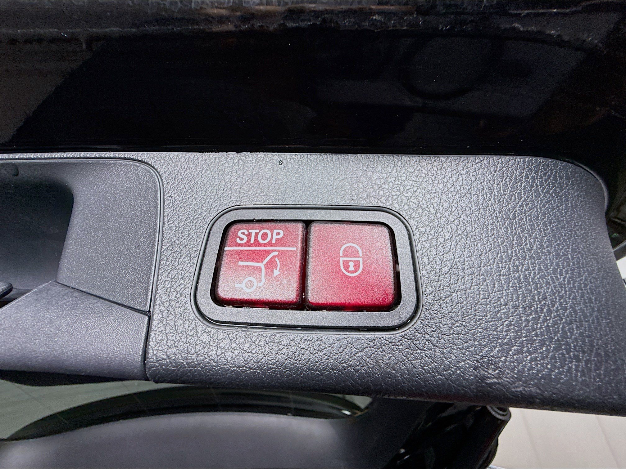 Used 2020 Mercedes-Benz GLB 250 image 41