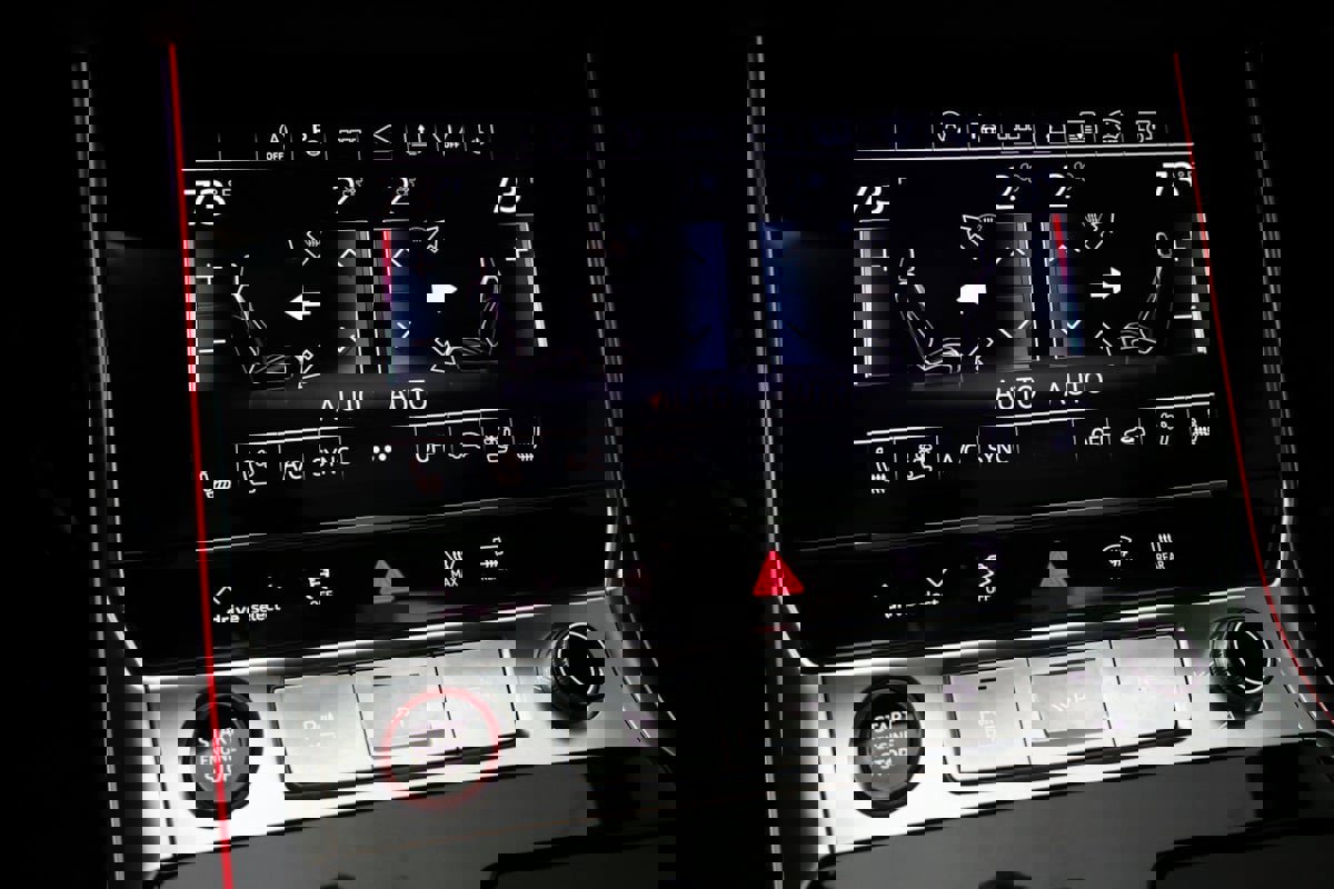 Used 2023 Audi S6 Prestige w/ Prestige Package image 31