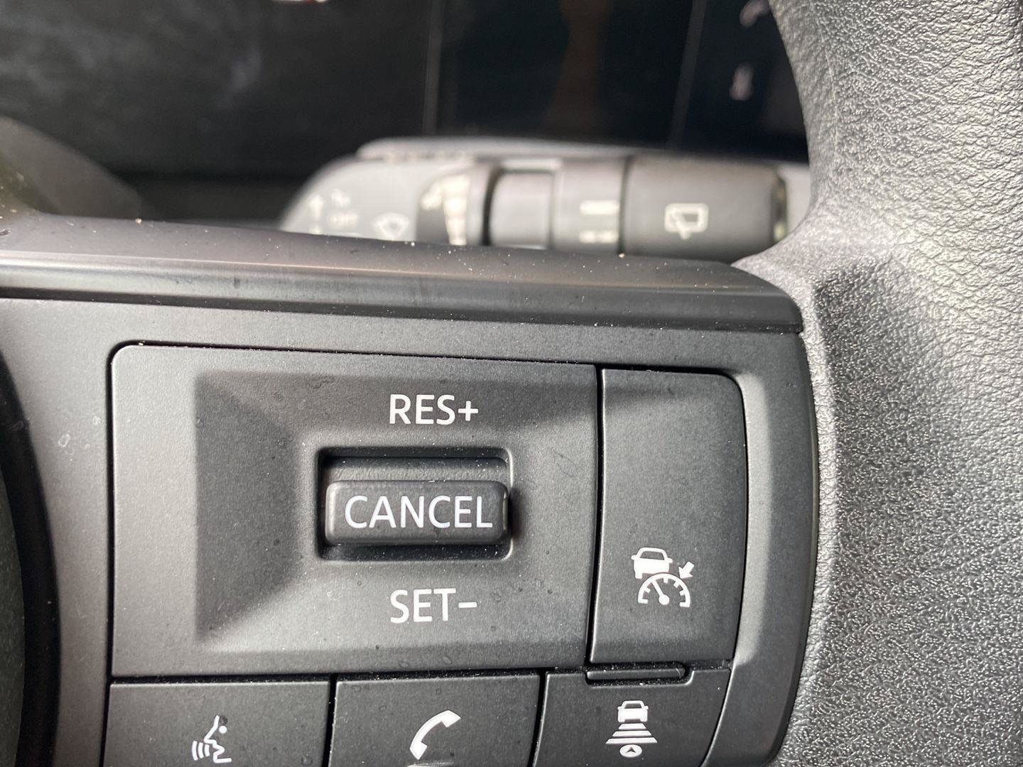 Certified 2025 Nissan Kicks SV AWD/4WD image 35