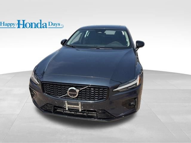 Used 2024 Volvo S60 B5 Plus image 5