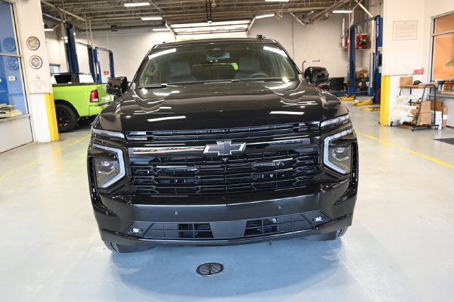 New 2026 Chevrolet Suburban RST w/ RST Capability Package AWD/4WD image 2