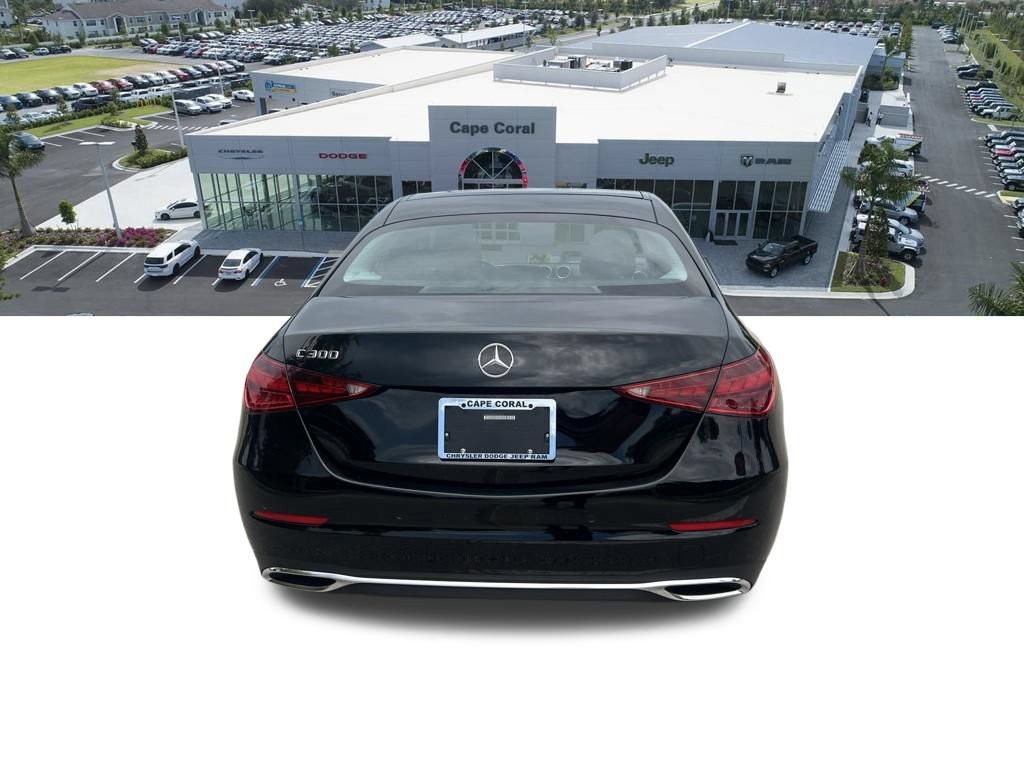 Used 2025 Mercedes-Benz C 300 Sedan image 5