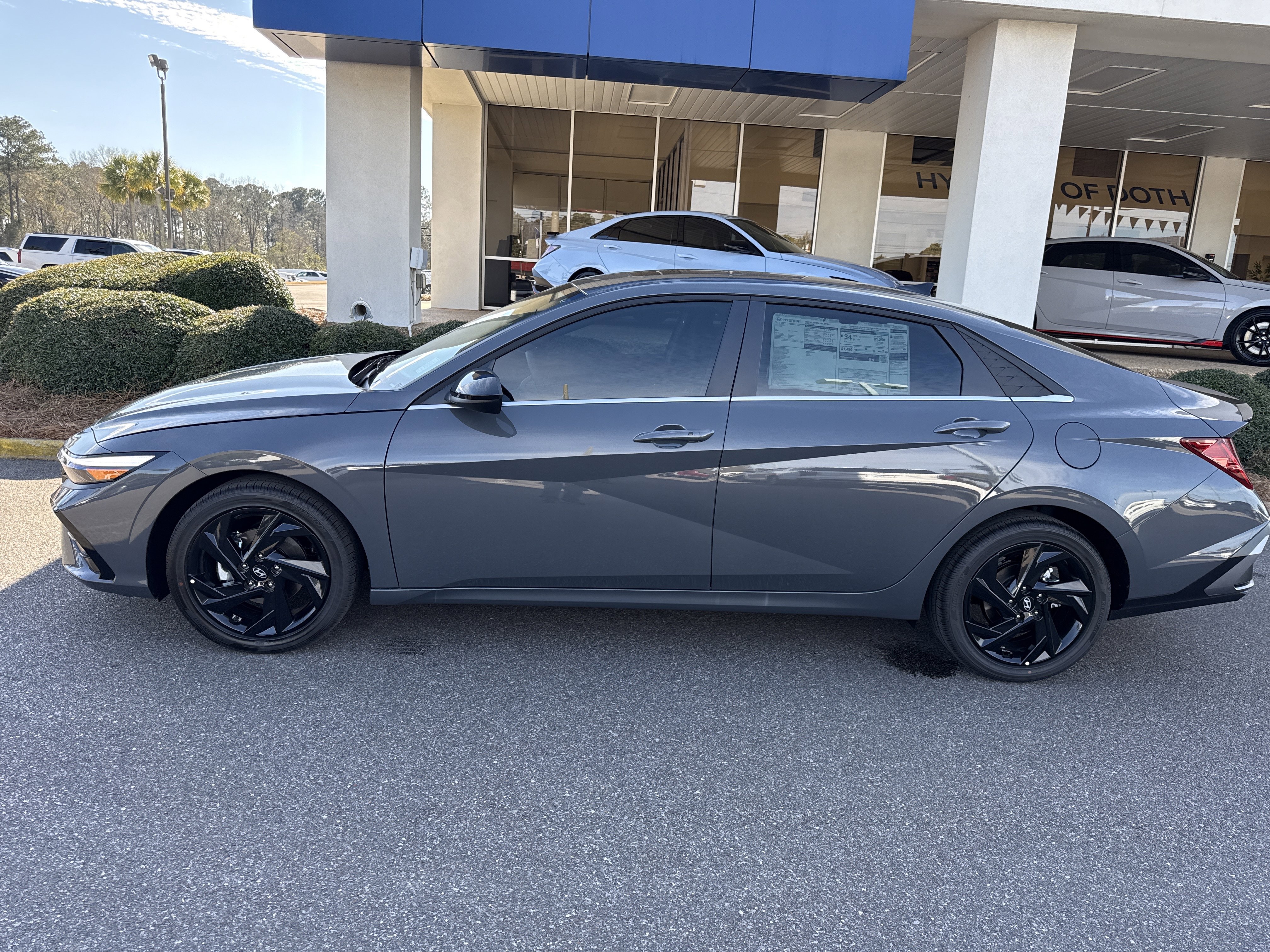 New 2026 Hyundai Elantra SEL Sport Premium image 2