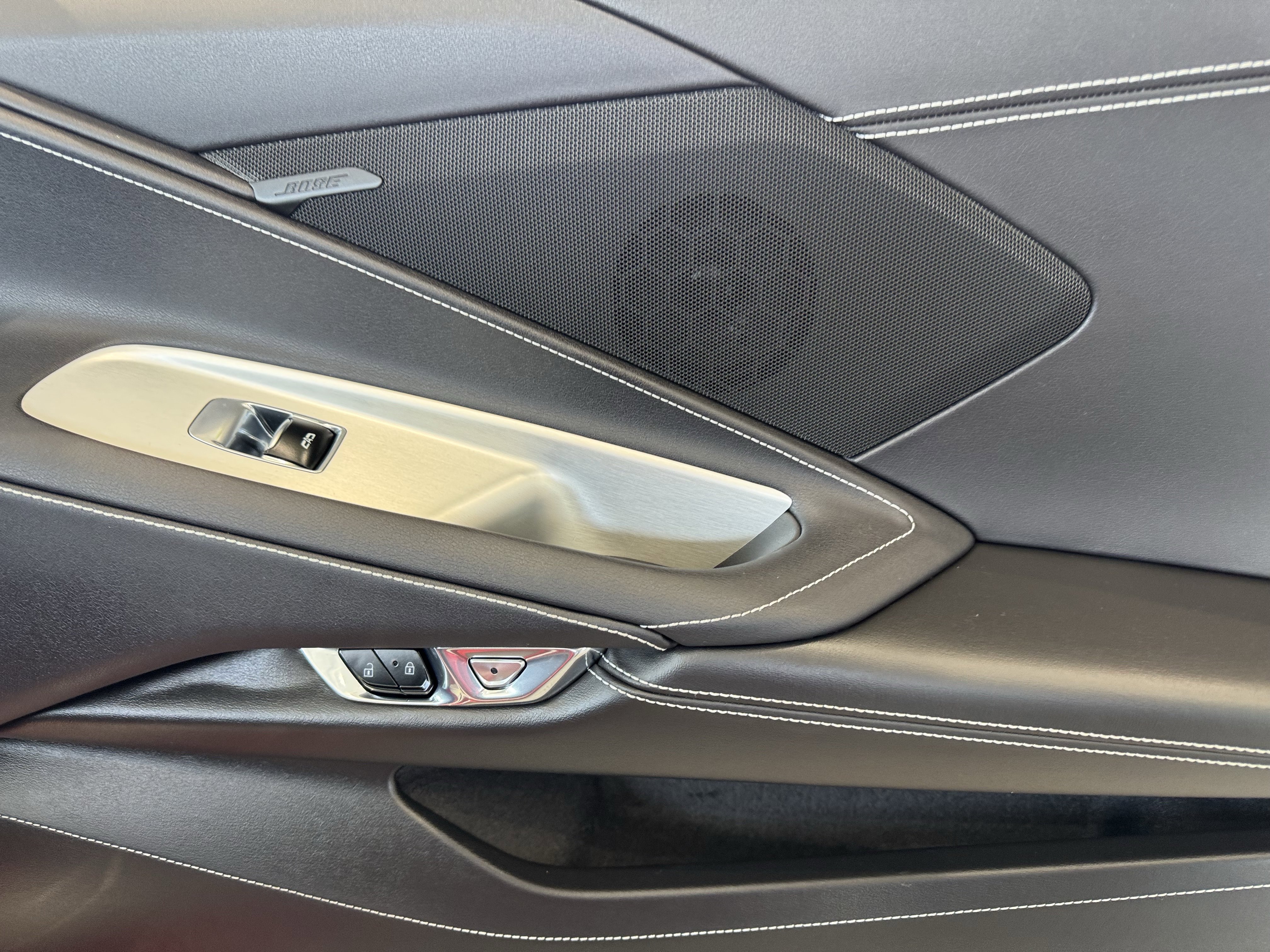 Used 2024 Chevrolet Corvette Stingray Convertible w/ Z51 Performance Package image 19