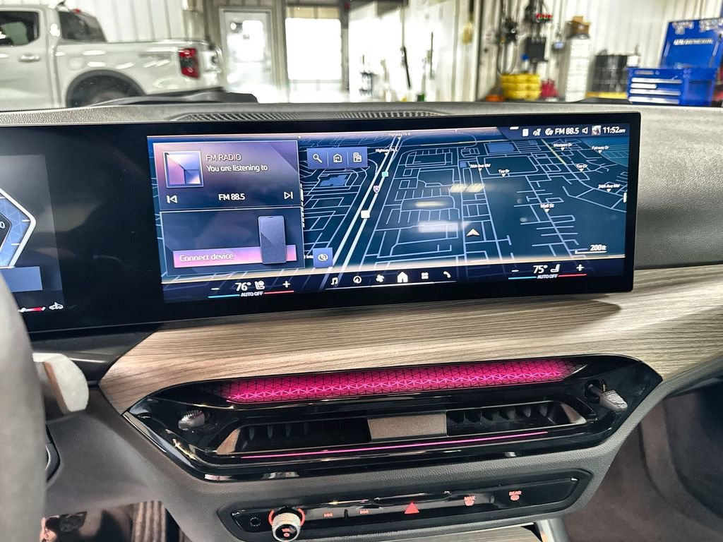 Used 2025 BMW 330i Sedan image 19