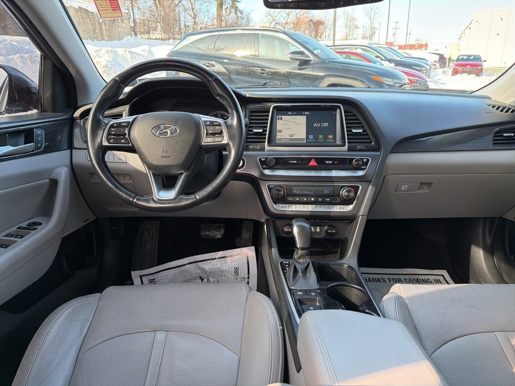 Used 2018 Hyundai Sonata Limited w/ Ultimate Package 07 image 19