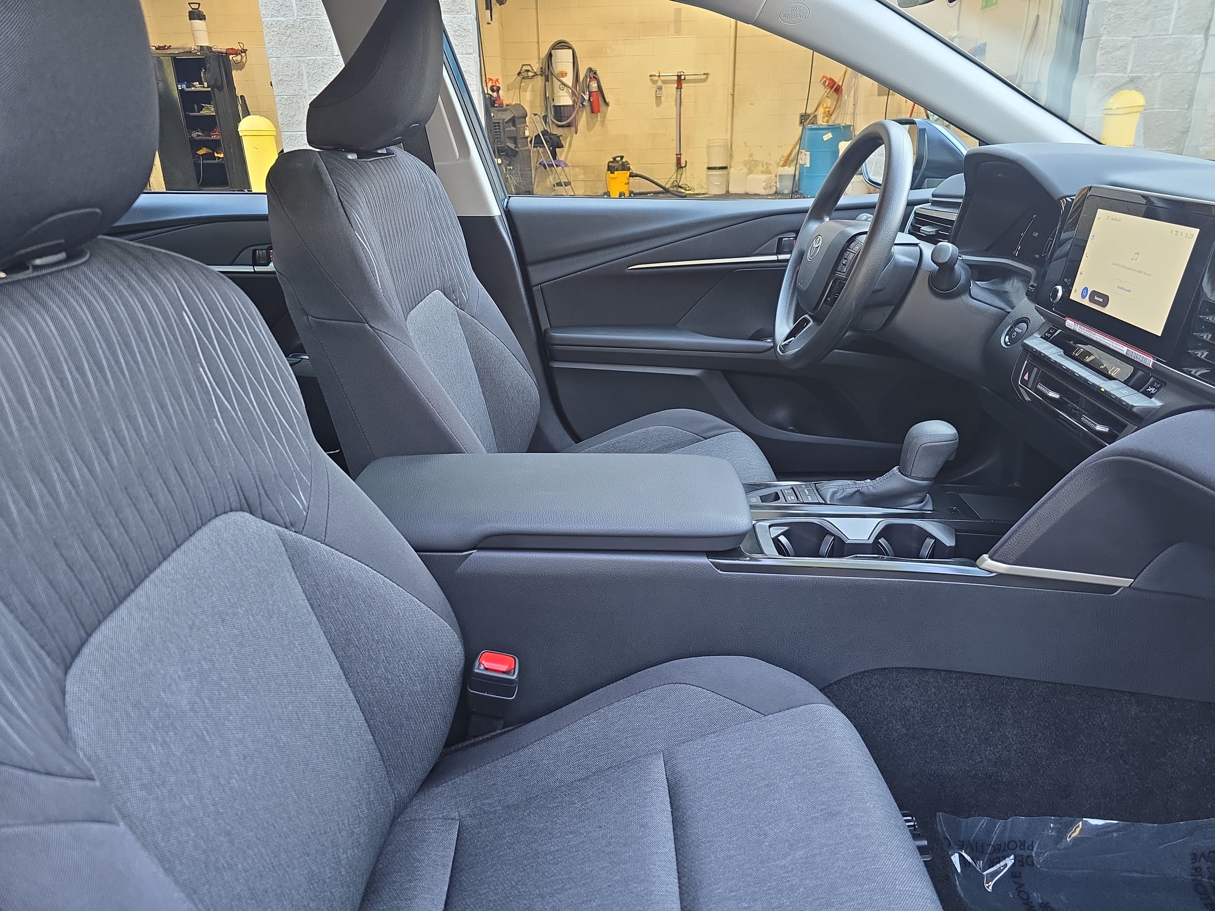 Used 2026 Toyota Camry LE FWD image 10