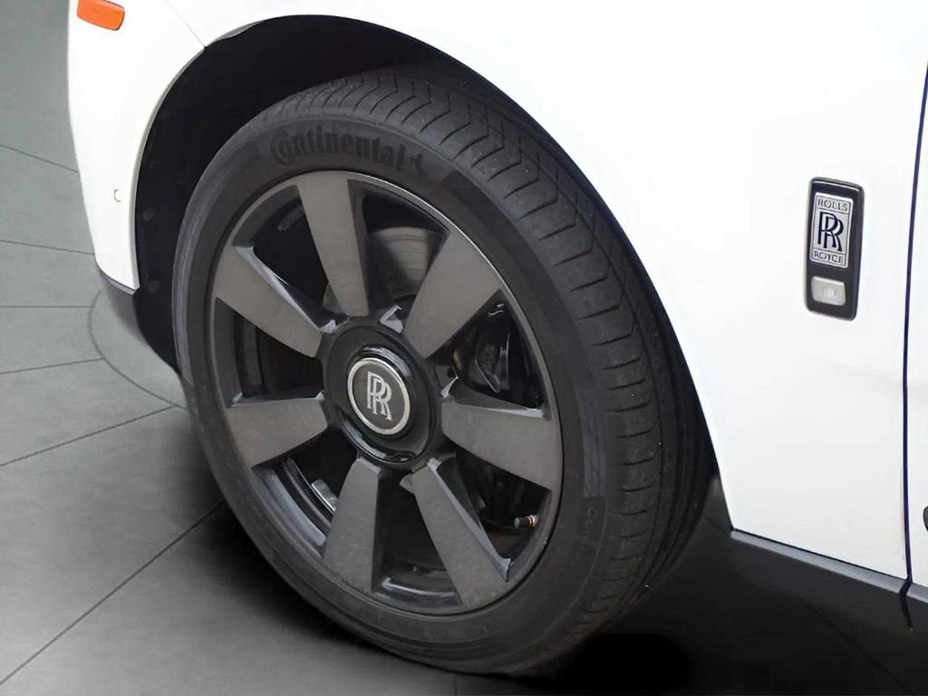 Certified 2021 Rolls-Royce Cullinan image 21