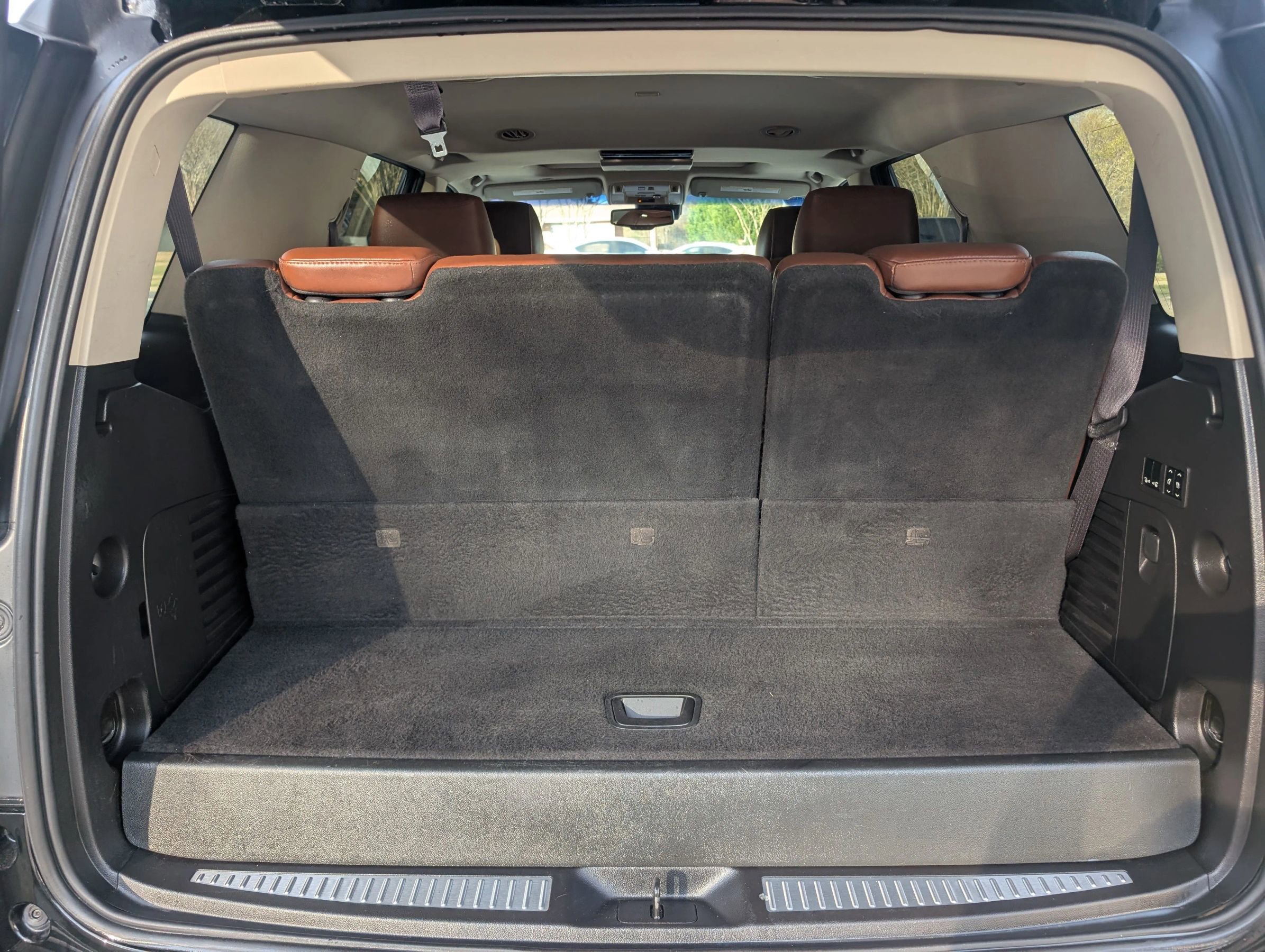 Used 2016 Cadillac Escalade Luxury image 10