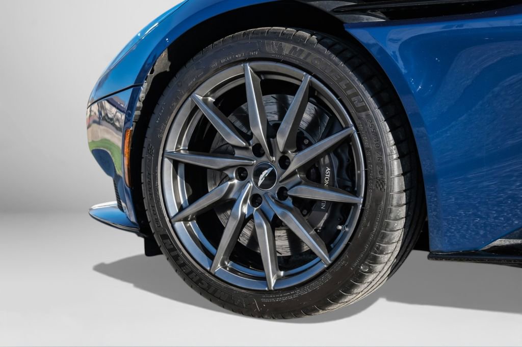 Used 2020 Aston Martin DB11 Coupe image 51