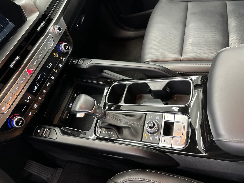 Used 2024 Kia Telluride S image 30