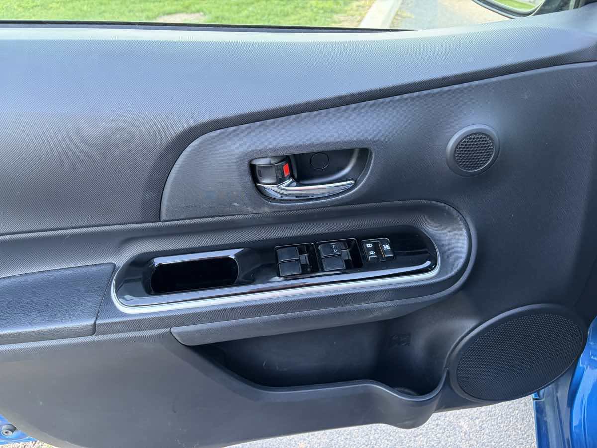 Used 2016 Toyota Prius C Three FWD image 13