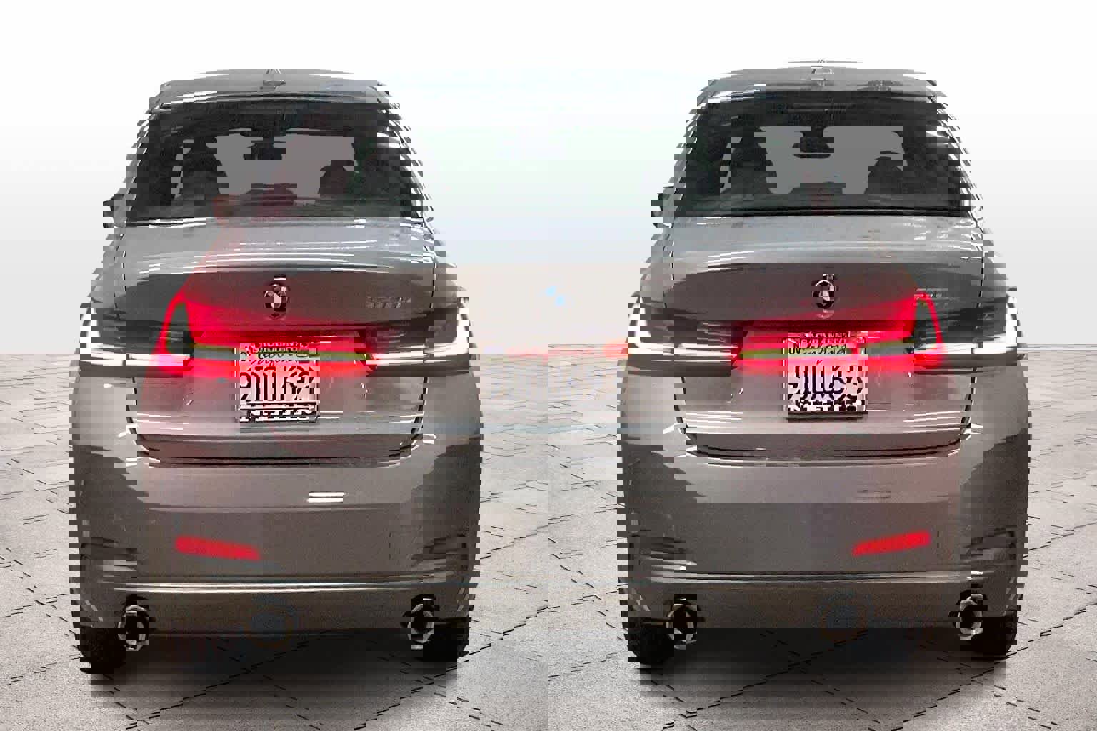 Used 2023 BMW 330e image 7