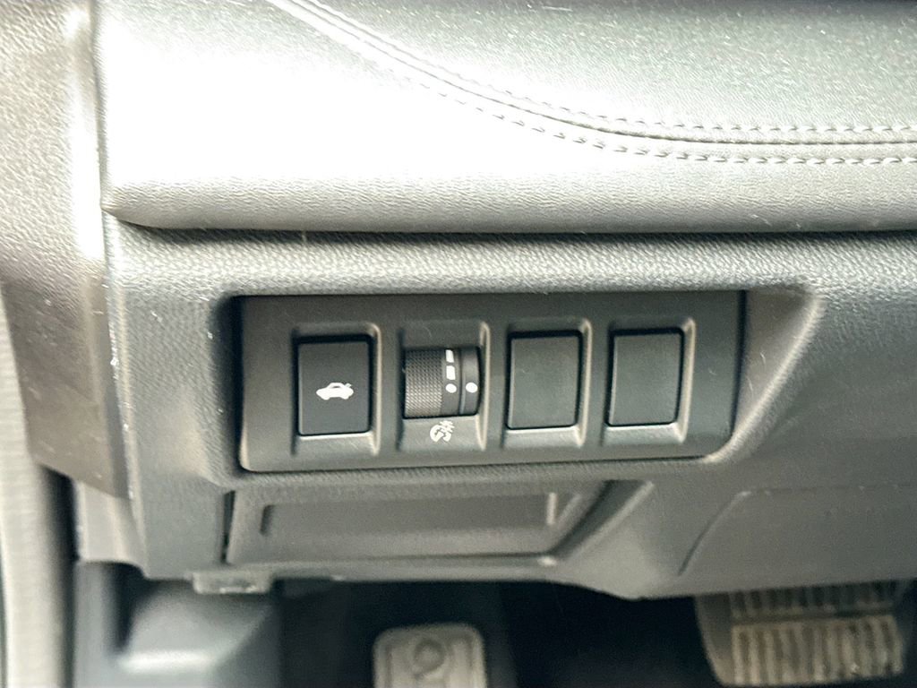 Used 2024 Subaru Legacy Limited image 10