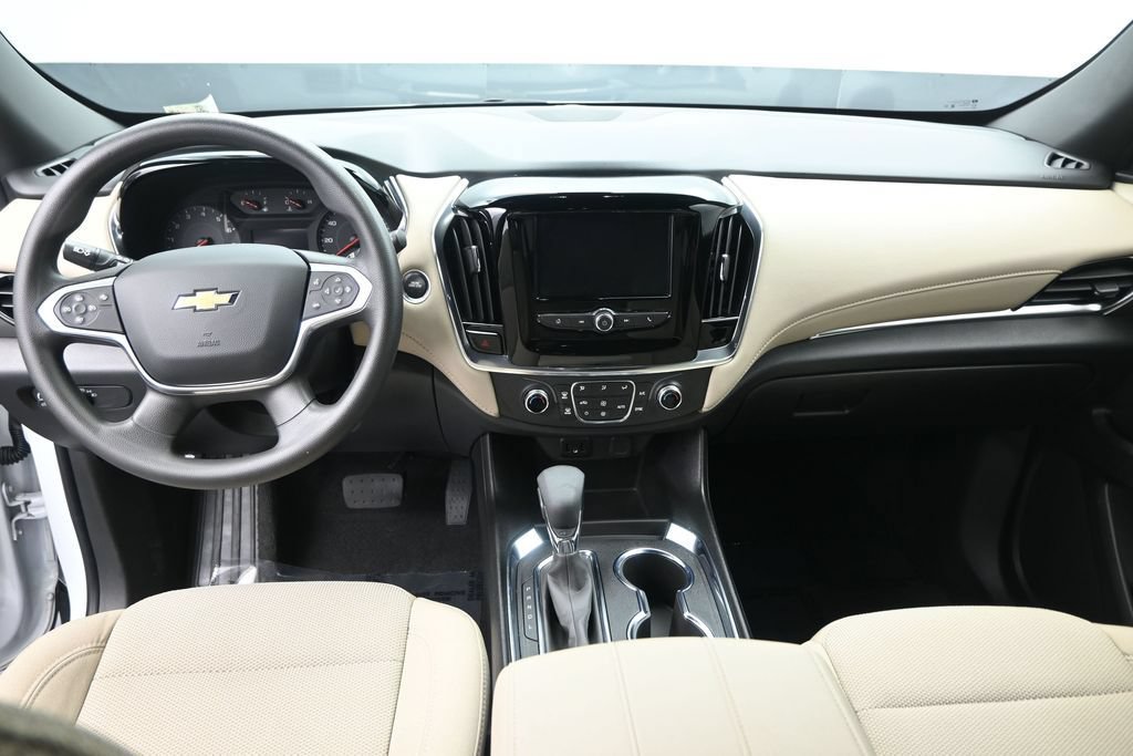 Used 2023 Chevrolet Traverse LS FWD image 15