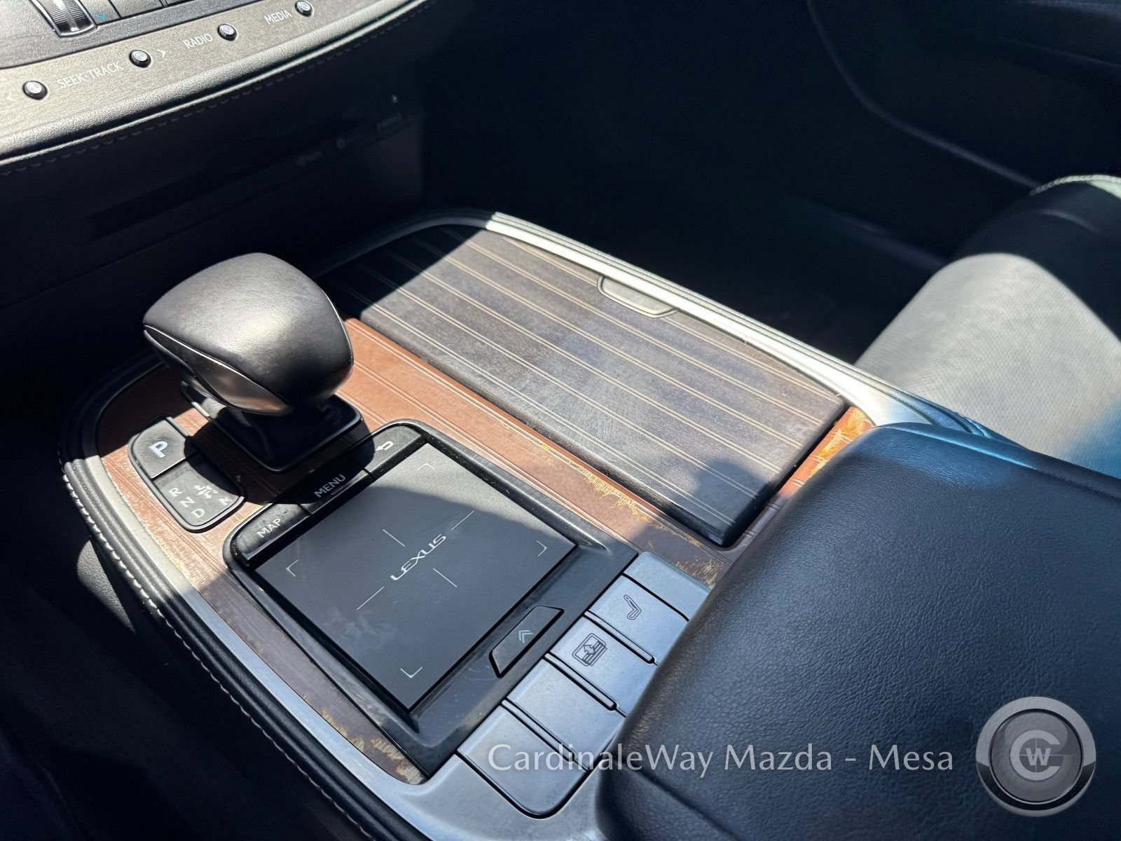 Used 2019 Lexus LS 500 w/ Accessory Package (Z1) RWD image 23