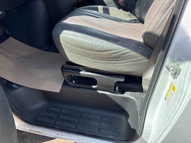 Used 2016 GMC Savana 3500 image 10