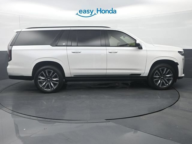 Used 2024 Cadillac Escalade ESV Sport w/ LPO, ONYX Package AWD/4WD image 8