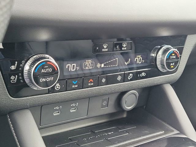 New 2026 Mitsubishi Outlander SEL image 33