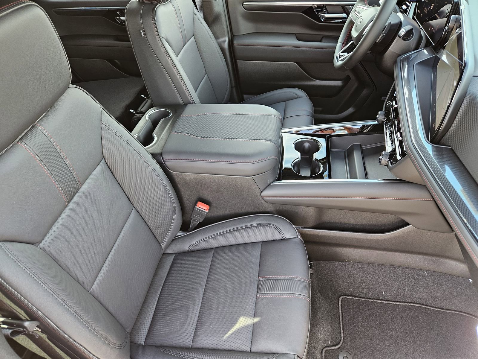 New 2026 Chevrolet Tahoe RST image 16