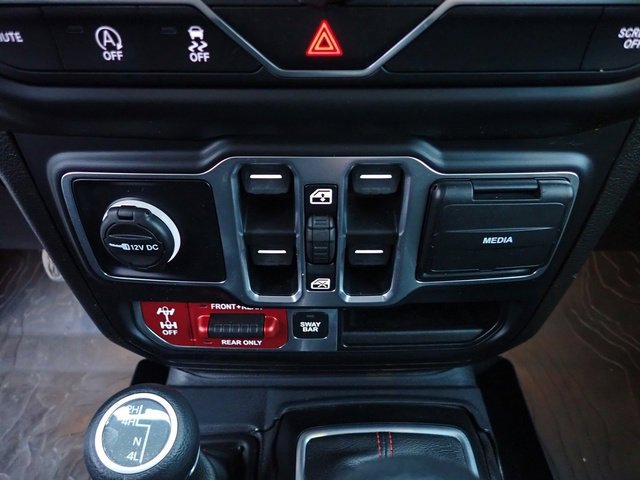 Used 2019 Jeep Wrangler Unlimited Rubicon w/ Steel Bumper Group image 26