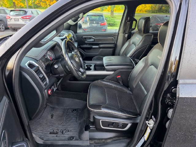 Used 2024 RAM 1500 Laramie AWD/4WD image 16