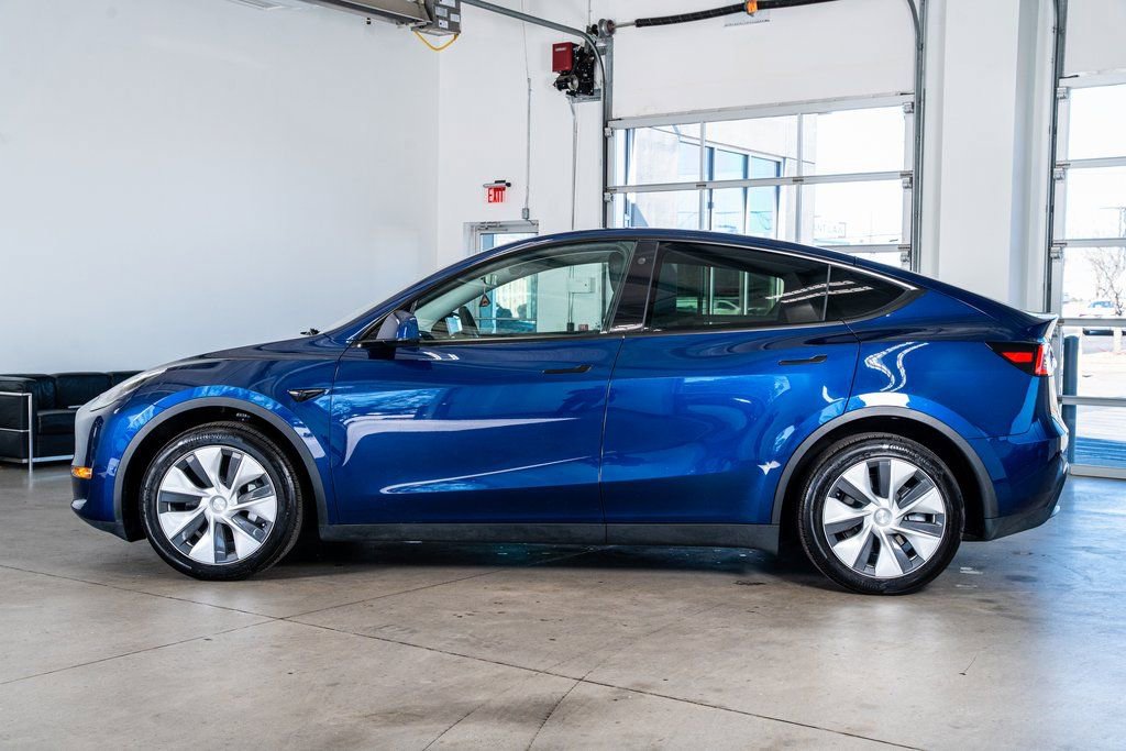 Used 2023 Tesla Model Y Long Range image 8