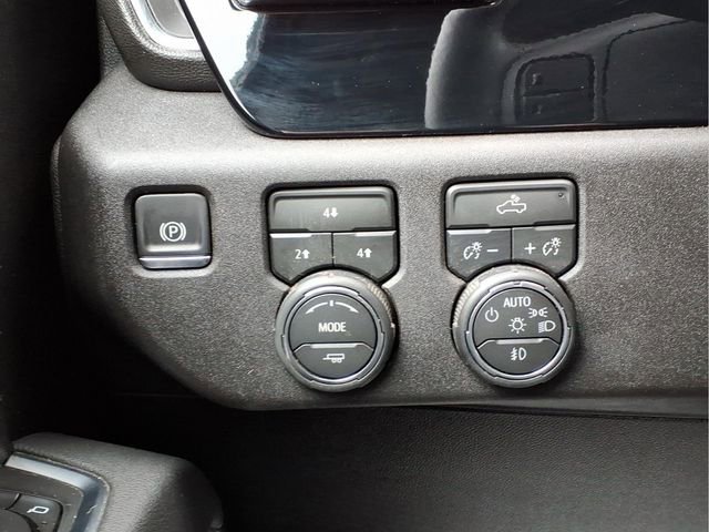Used 2025 Chevrolet Silverado 2500 LT w/ Convenience Package image 13