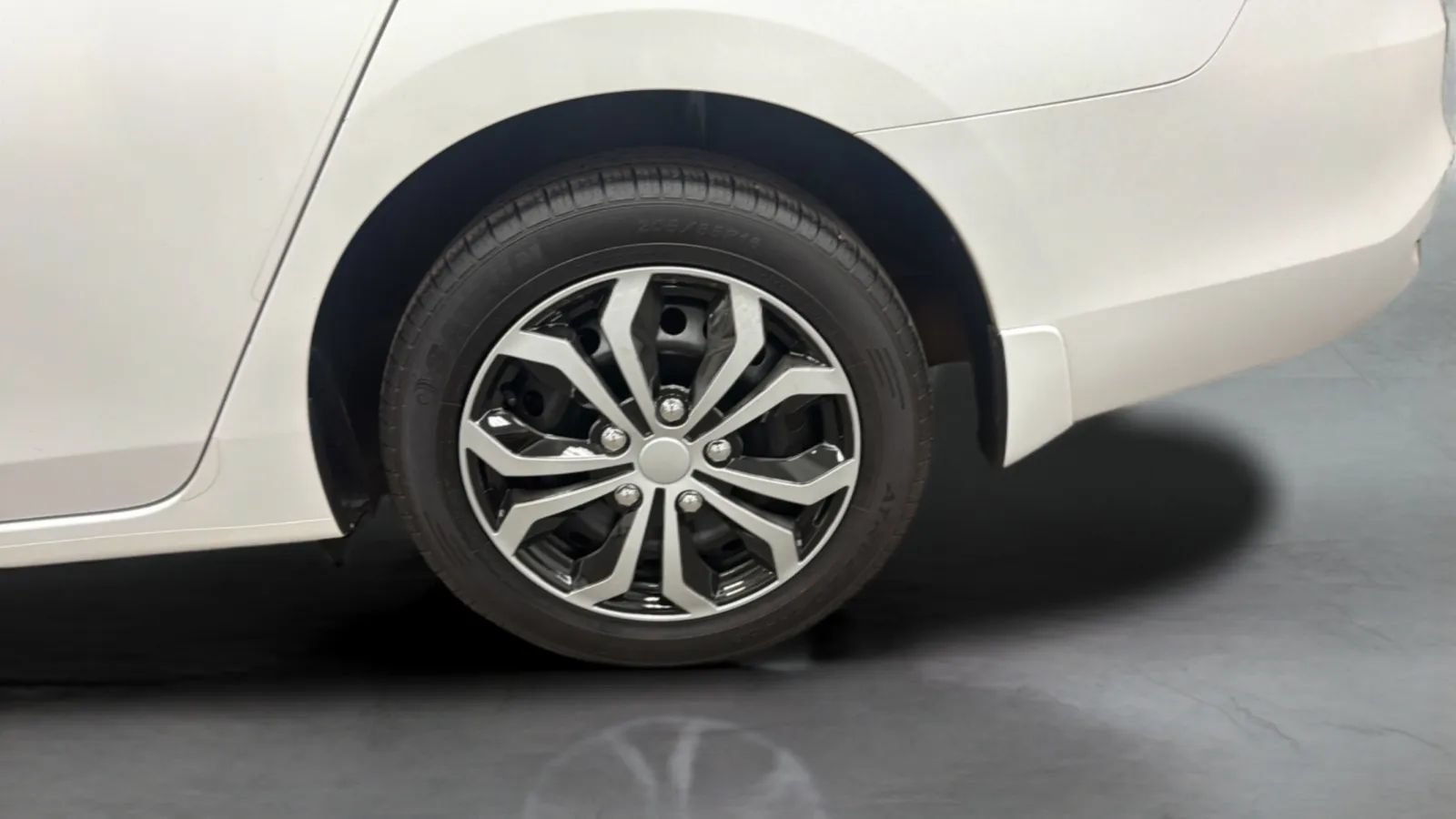 Used 2017 Nissan Sentra S FWD image 25