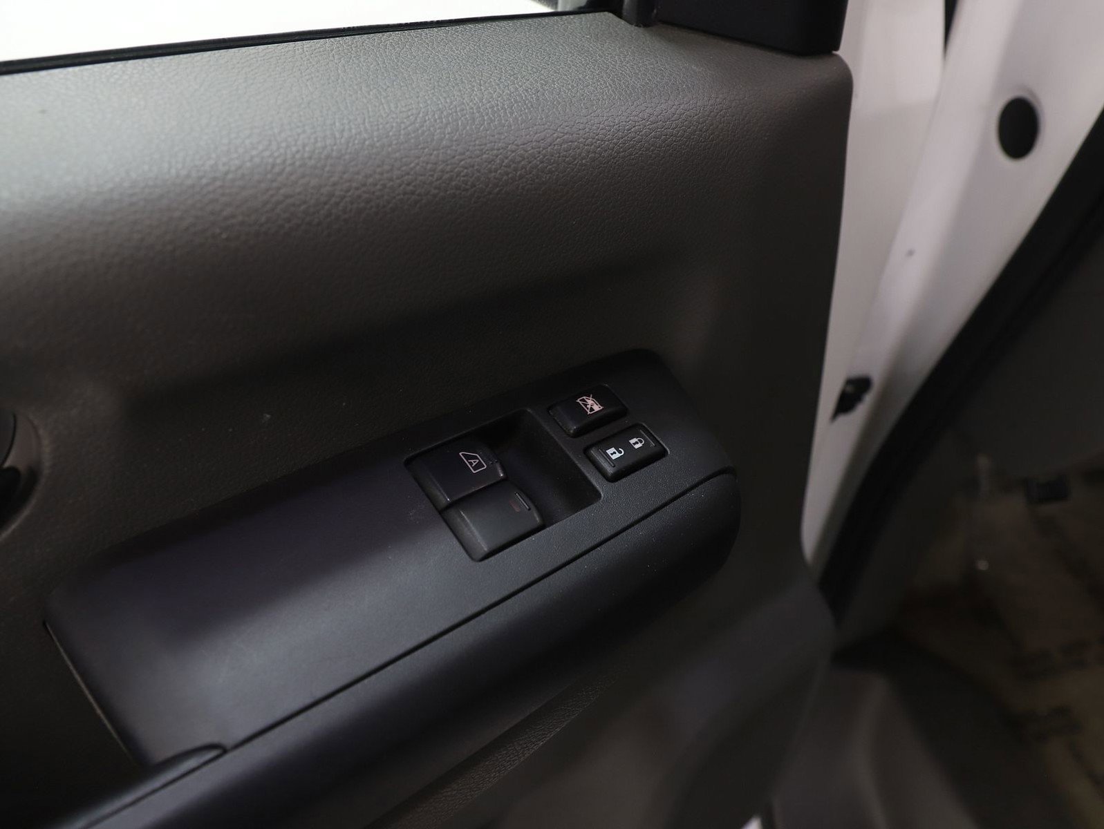 Used 2020 Nissan NV 3500 SL image 18