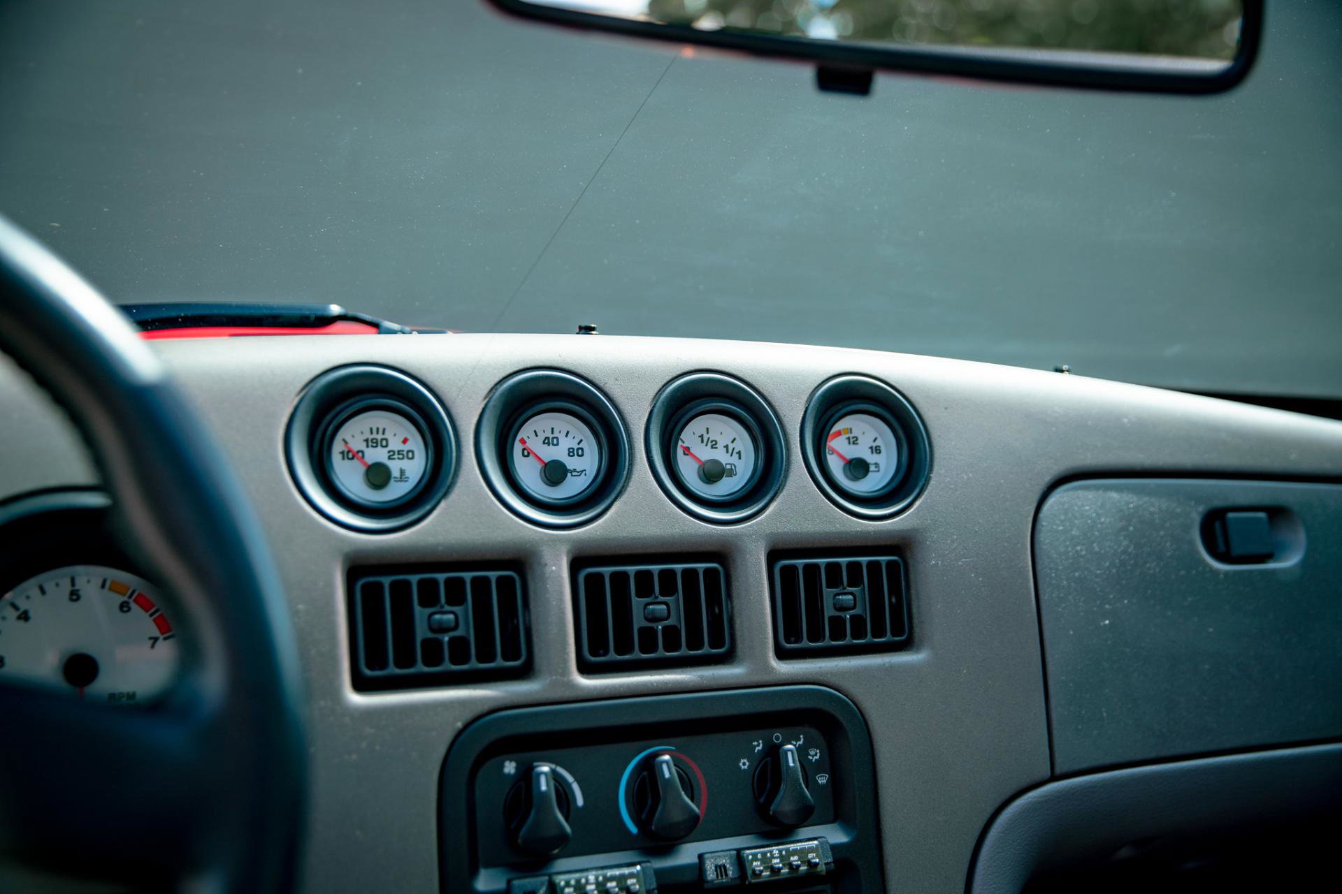 Used 1994 Dodge Viper RT/10 image 12