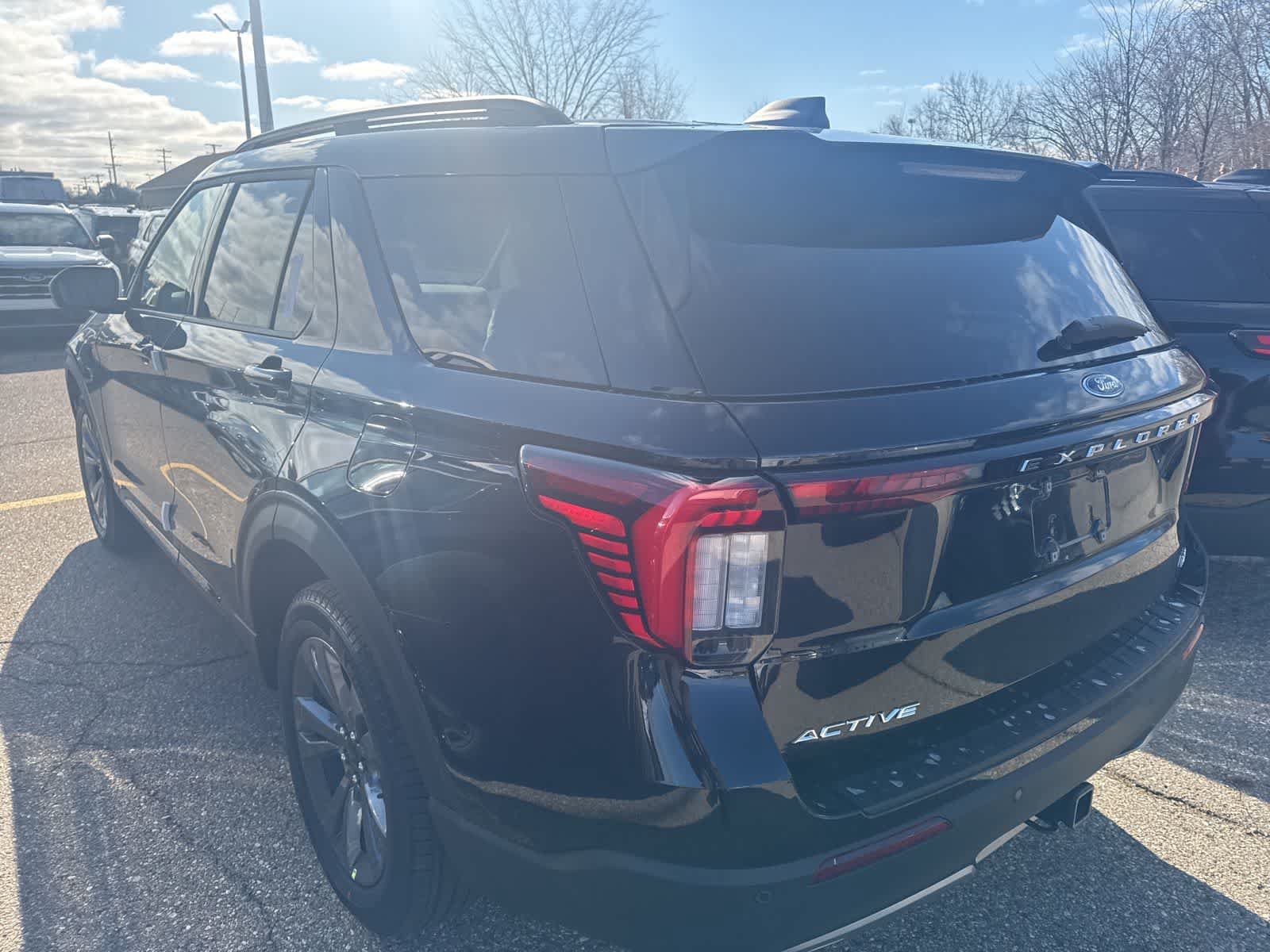 New 2026 Ford Explorer Active w/ Active Comfort Package AWD/4WD image 15