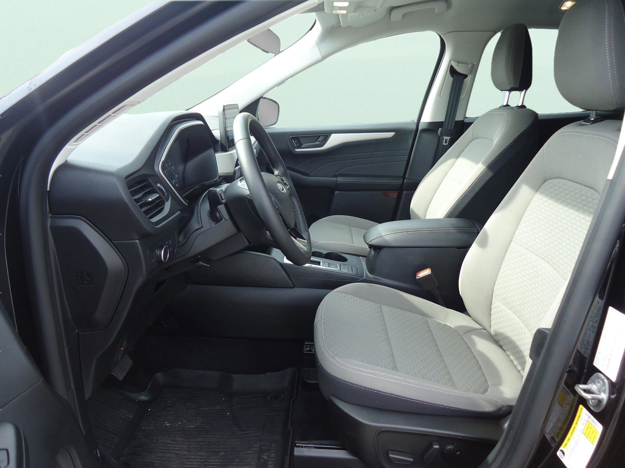 Used 2022 Ford Escape SE w/ Convenience Package image 21