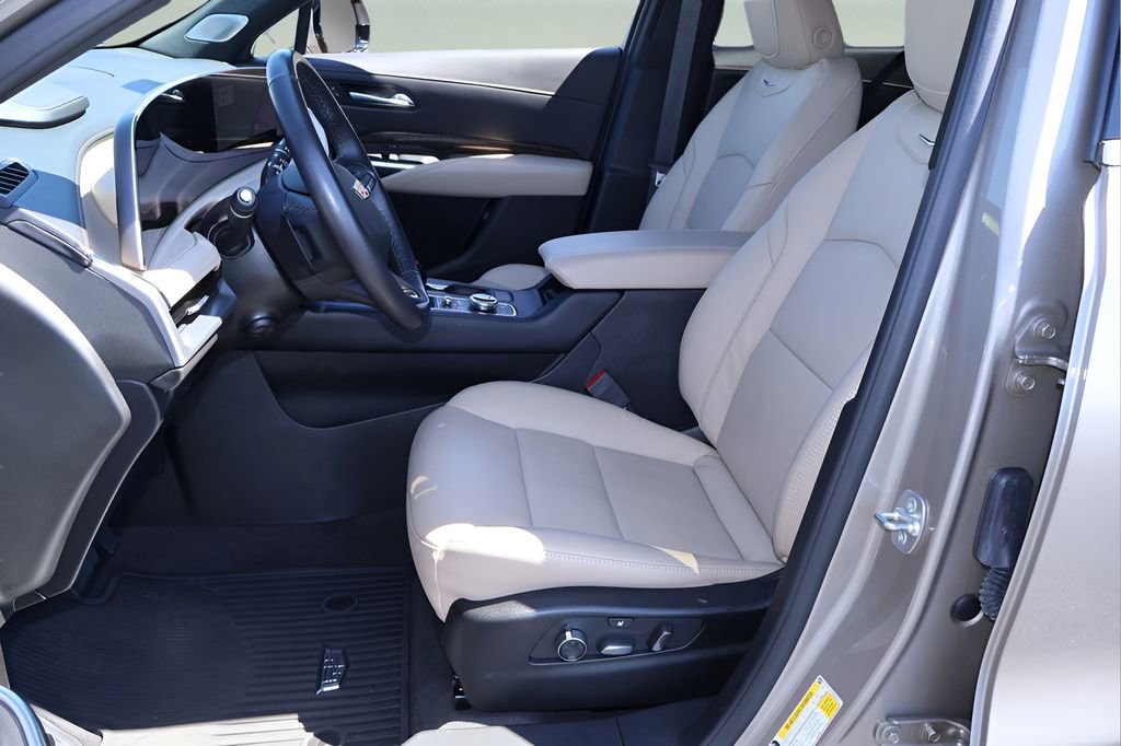 Certified 2024 Cadillac XT4 Premium Luxury w/ Active Safety Package image 14
