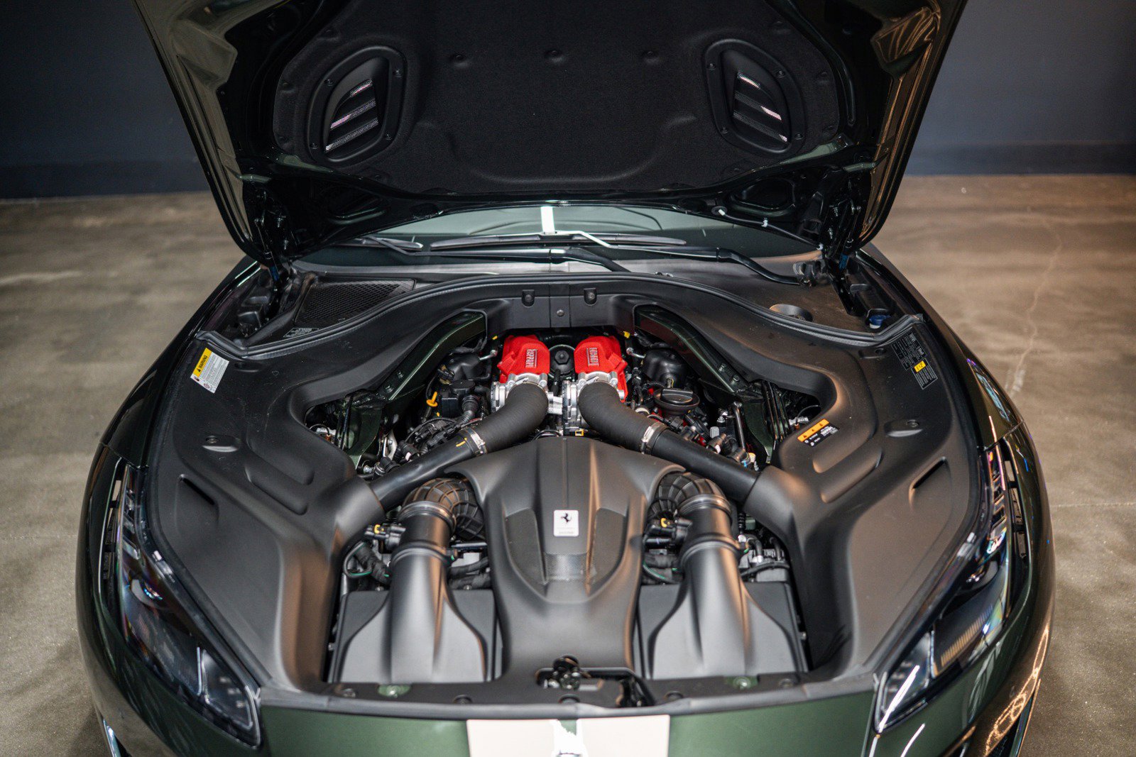 Used 2019 Ferrari Portofino RWD image 29
