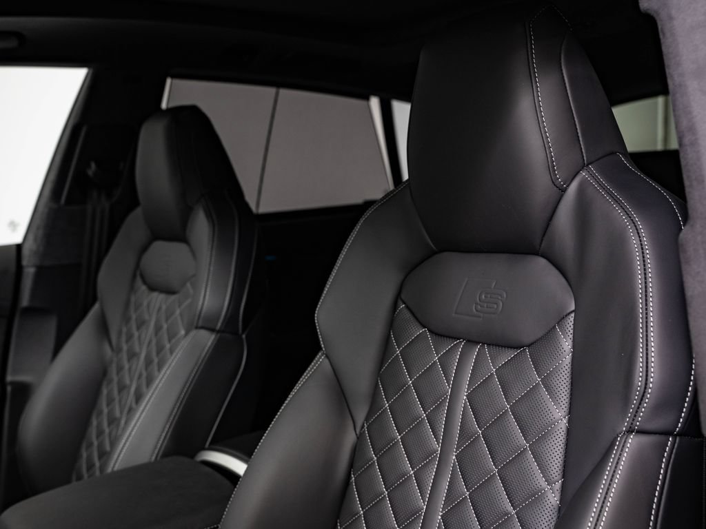 New 2026 Audi SQ8 Prestige AWD/4WD image 25