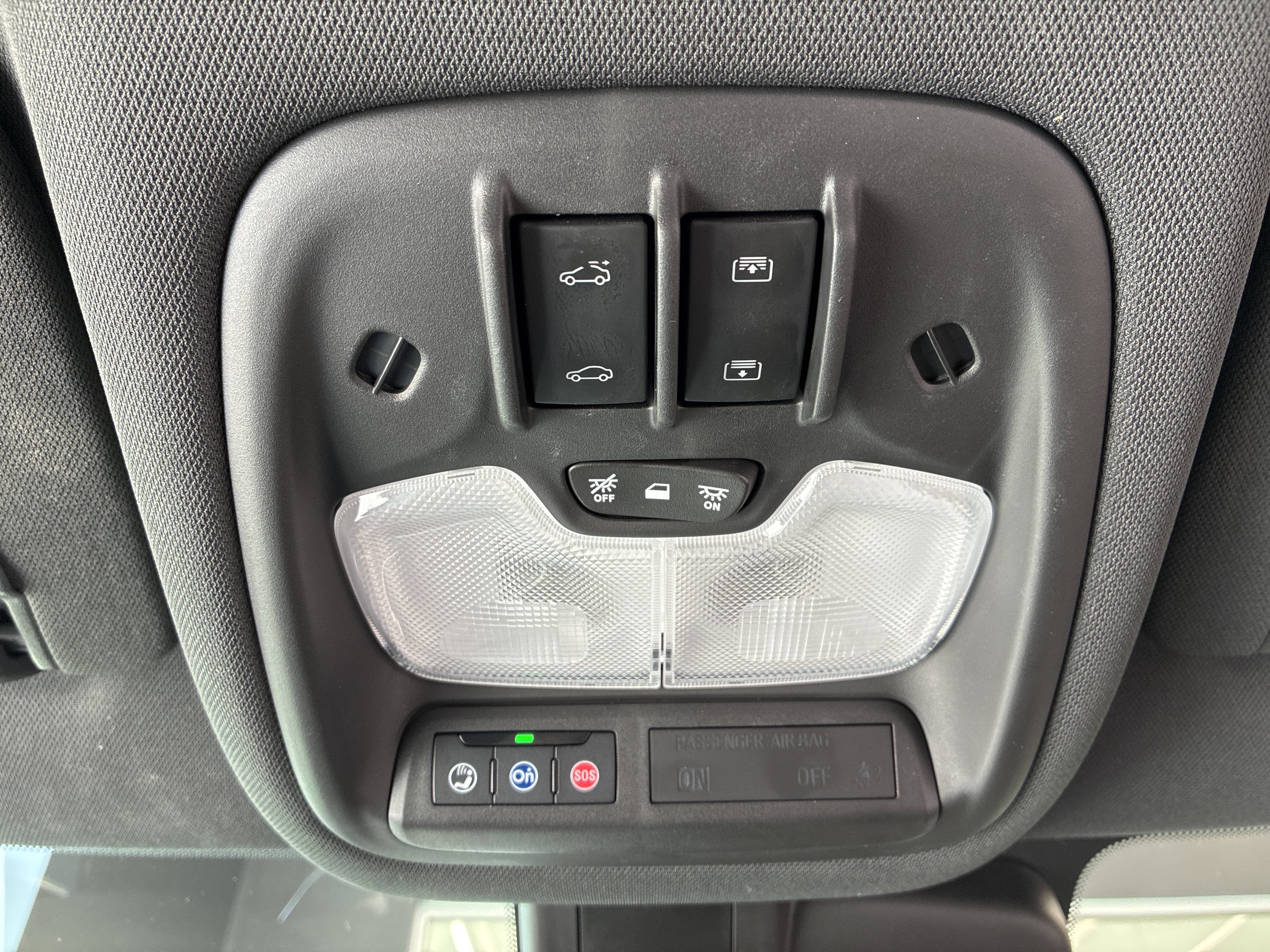 Used 2022 Chevrolet TrailBlazer RS w/ Sun and Liftgate Package AWD/4WD image 21