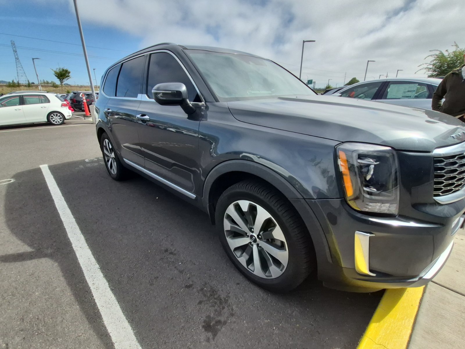 Used 2020 Kia Telluride S FWD image 8