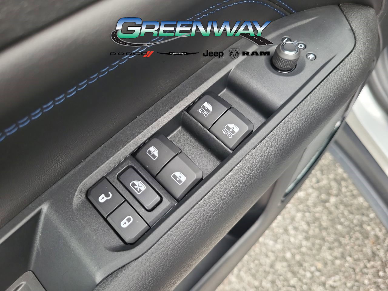 New 2026 Jeep Compass Latitude image 15